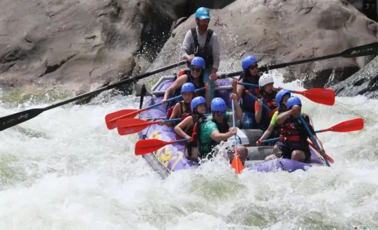 Od skoków spadochronowych po rafting: Jak sporty przygodowe mogą poprawić twoje zdrowie psychiczne